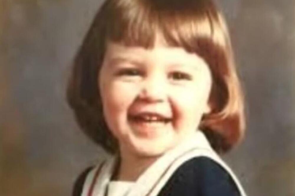 "VI NISTE OSOBA ZA KOJU MISLITE DA JESTE" Otac tražio ćerku 42 godine, a onda ga je ISTINA POGODILA KAO GROM!