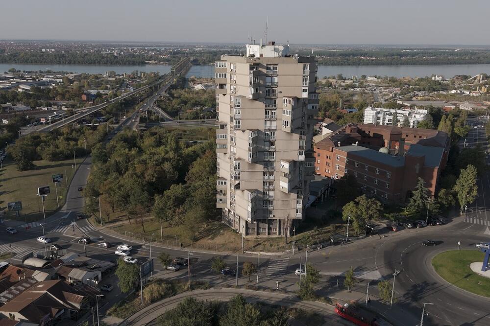 BISERI BRUTALIZMA: &bdquo;Geneks&rdquo;, &bdquo;Toblerone&rdquo; i &bdquo;Rudo&rdquo;