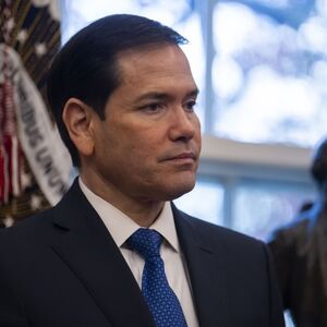 RAT SAMO ŠTO NIJE BUKNUO?! Marko Rubio rekao Amerikancima da MOMENTALNO NAPUSTE IRAN - TENZIJE KLJUČAJU!