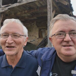 MILAN IMA DIJAGNOZU, I TVRDI DA GA JE RAD IZLEČIO! Njegov stari passat radi na pregorelo ulje, svi u selu ga znaju