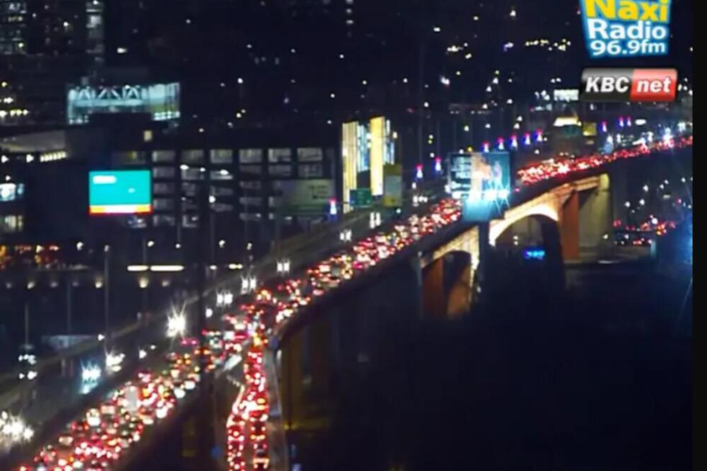Ogromne gužve paralisale prestonicu! Vozila mile u kolonama, a u ovim delovima je najkritičniji špic! (FOTO)