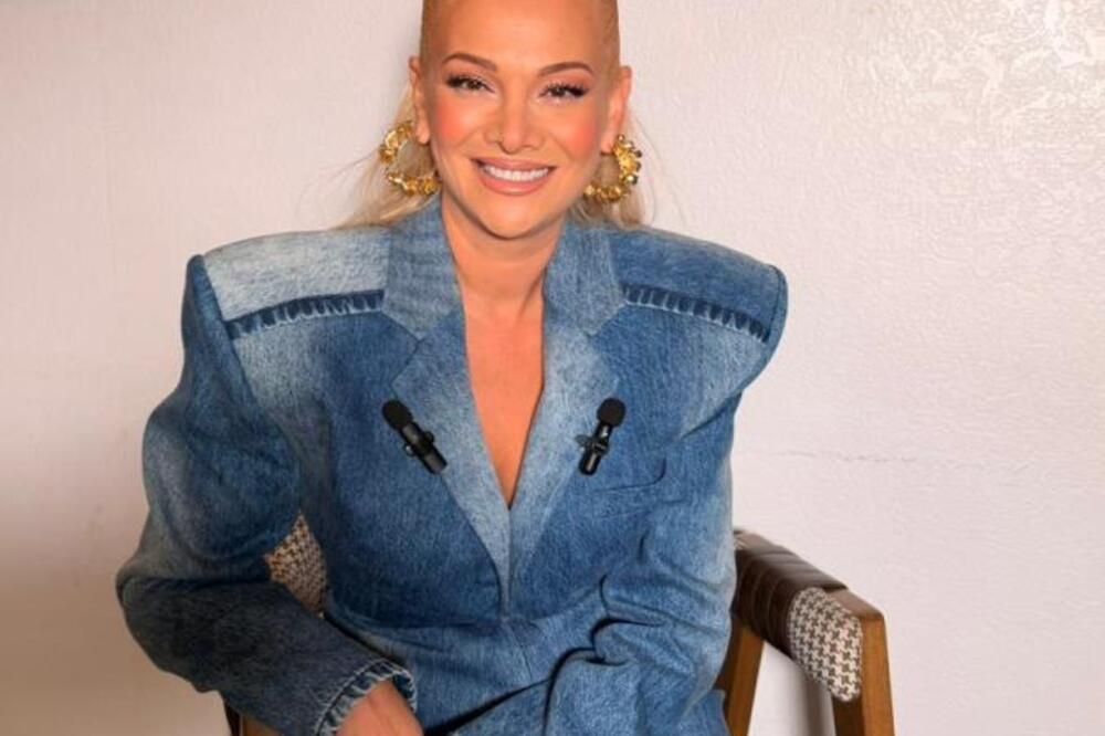 TRADICIJA ZA NOVO DOBA: Ilda Šaulić promovisala album, prvi put snimani novinari (FOTO)