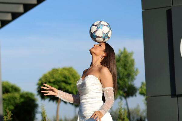 IMAM JEDNOG FRAJERA KOGA GLEDAM! Najatraktivnija Pinkova zvezda nije želela da odgovori!