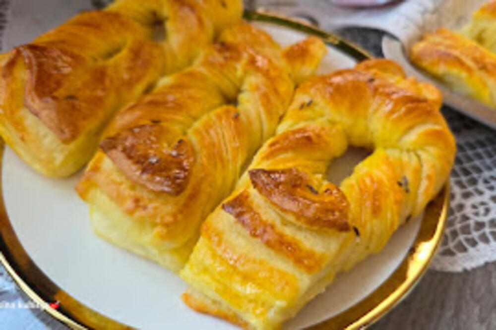 Domaći lisnati prutići sa sirom: Mekani kao pamuk, a spremaju se očas posla, bakin recept uspeva baš svima