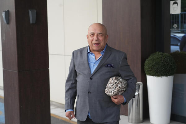 Pola veka radi, a kad budete videli kolika mu je penzija ostaćete bez teksta: Evo kako Hasan živi sa ovim parama