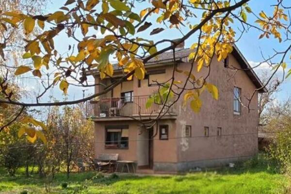 U ovom gradu se prodaje prelepa kuća za 39.000 evra: Ima 90 kvadrata i ogroman plac