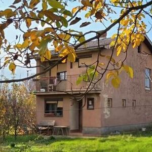 U ovom gradu se prodaje prelepa kuća za 39.000 evra: Ima 90 kvadrata i ogroman plac