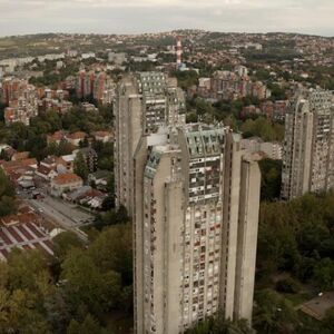 Ove zgrade u Beogradu su poznate po svojim nadimcima: &bdquo;Testera&rdquo;, &bdquo;Zmijica&rdquo;, &bdquo;Pet idiota&rdquo;