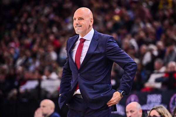 Obradović ljut i nezadovoljan: Bljuvao vatru posle poraza u Parizu!