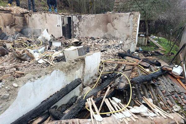 "Za deset minuta nestao je ceo život, ni kašika nije ostala&ldquo; Milojku usred noći cela kuća izgorela do temelja! FOTO