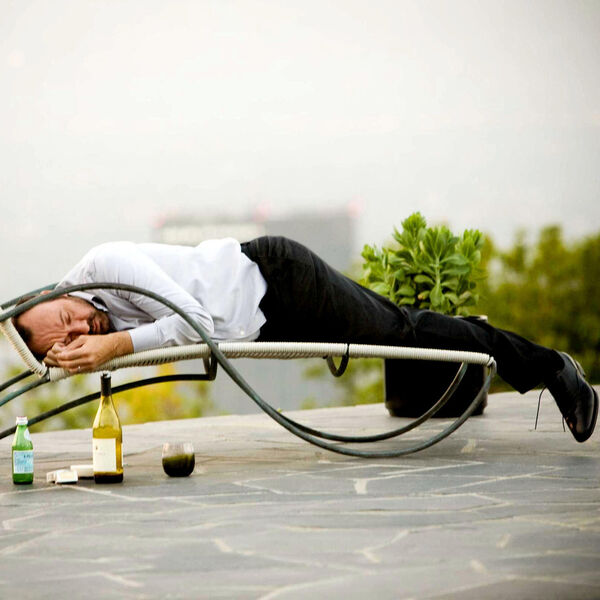 Olešio se od alkohola, lekari konstatovali smrt, a onda... Ono što je usledilo je MNOGO GORE OD SVAKOG HOROR FILMA!