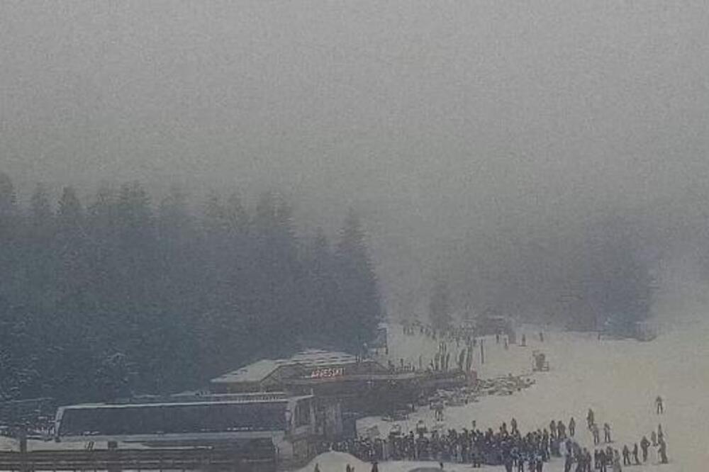 Ovi delovi Srbije prvi na udaru! Stiglo snažno nevreme, Kopaonik se zabeleo, a evo gde su pljuskovi!