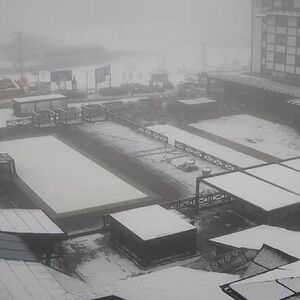 Zimska idila širom Srbije - sneg veje li veje: Ne prestaje da pada, putevi zavejani - prizori kao iz bajke (FOTO)