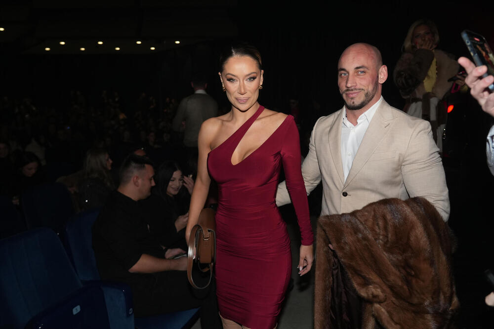 "TEA ME JE ODBILA!" Srbi zabezeknuti posle izjave - kako se ovo moglo desiti? ŠTA JE POZADINA SVEGA?