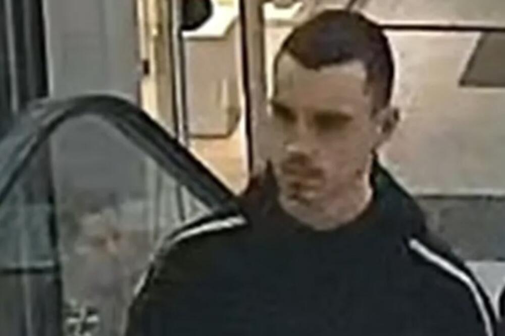 DA LI PREPOZNAJETE MLADIĆA SA SLIKE: Policija se dala u potragu za osumnjičenim za pokušaj ubistva Vujovića
