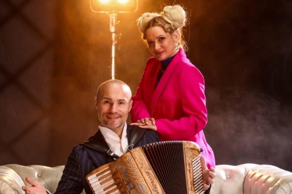 Na kraju godine Saška Janks objavila čak tri nove pesme - Trilogija u jednom danu