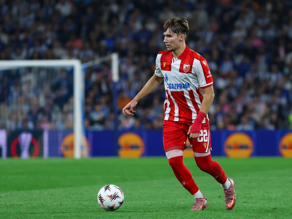 Vasilije Kostov na utakmici Porta i Crvene zvezde