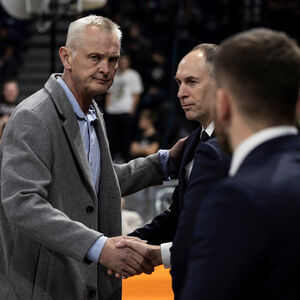 Grobari ponovo izviždali Žarka Paspalja, ali i dva košarkaša Partizana! (Foto)