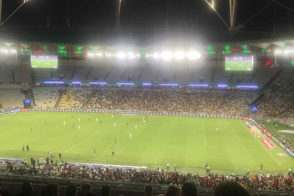 Espreso na legendarnoj Marakani - Brazilci čuvaju svoju svetinju i obožavaju jednu hranu na stadionu (Video/Foto)