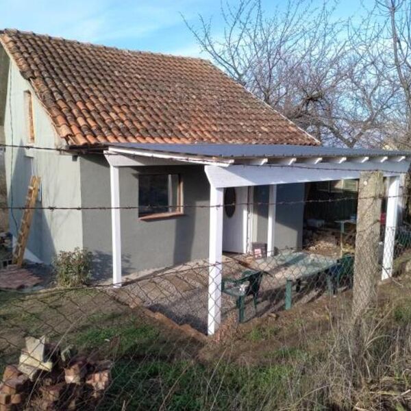 Novi prozori, novo kupatilo, pod... Peđa prodaje vikendicu za 16.000 evra blizu Šapca, jedan detalj svi komentarišu