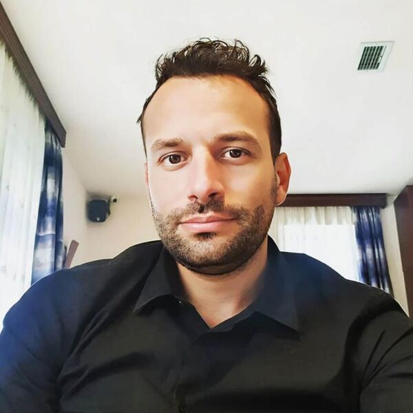 Ovo je muškarac koji je zaklao svoje roditelje u Kruševcu: Strašni detalji krvavog pita lede krv u žilama