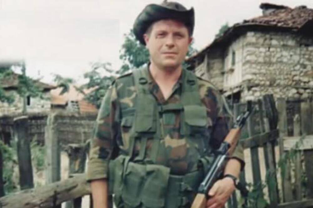 MILOŠ JE JEDINI SRPSKI VOJNIK KOJI JE ODBIO DA SE POVUČE SA KOSOVA! Kuću mu spalili, a ispred 12 ALBANSKIH LEŠEVA!