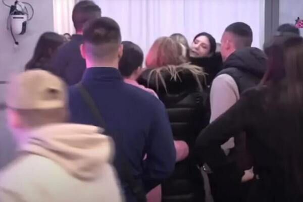 MUK NA PINKU! Nacija u šoku zbog IZBAČENE UČESNICE! Produkcija nije imala milosti - ona ZATEČENA