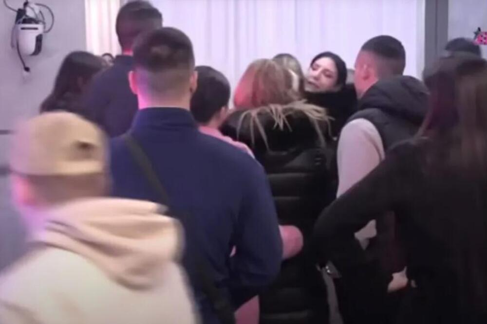 MUK NA PINKU! Nacija u šoku zbog IZBAČENE UČESNICE! Produkcija nije imala milosti - ona ZATEČENA