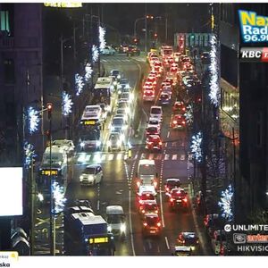 POPODNEVNI ŠPIC UOČI NOVE GODINE: Totalni kolaps u Beogradu, vozila GMILE, ovde je NAJGORE! (FOTO)