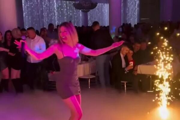 "TUŠIRAM SE I PEREM KOSU KAD STIGNEM"! Naša pevačica tvrdi da je KAO RAKUN! Šokirala o ličnoj higijeni