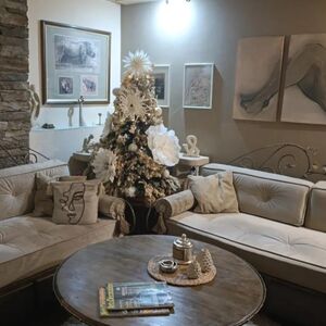 Ovakvu dekoraciju niste ni na filmu videli: Pevačica rešila da pokaže kako izgleda njen raj, sve je kao u bajci