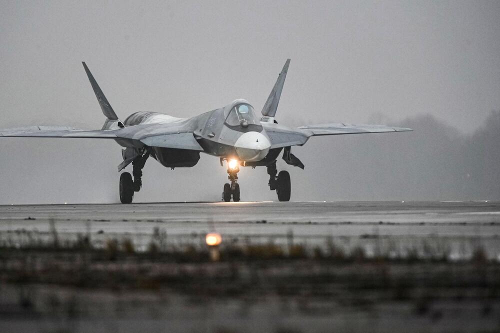 TAMANE NEPRIJATELJE "KAO MUŠICE": Pogledajte smrtonosne ruske avione, ovo su pravi JASTREBOVI