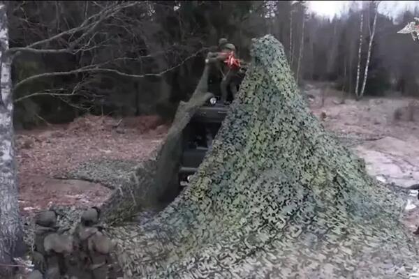 OVO JE PUTINOVO MOĆNO ORUŽJE KOJEG SE SVET PLAŠI: Tamani neprijatelje kao od šale, padaju kao muve! (VIDEO)