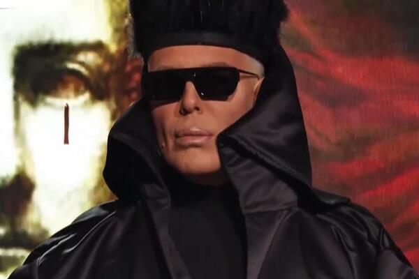 PLAVA BOMBA SAMO ŠTO NE EKSPLODIRA! Svi se šokiraju kad vide kako izgleda majka Bokija 13! Mačketina ipo