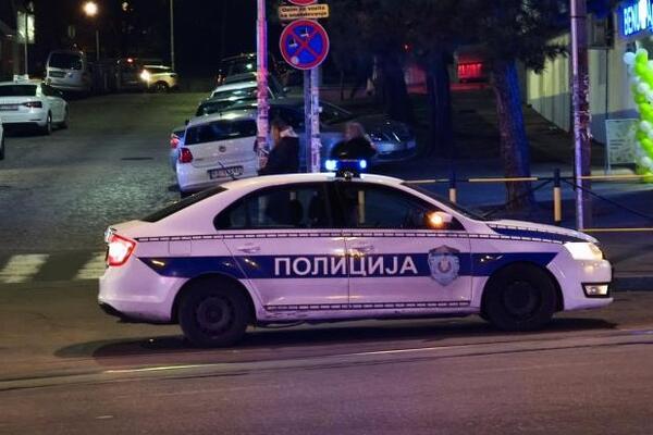 DETALJI DANAŠNJE TUČE U ZEMUNU! Konobar gostu odgrizao UVO - RAZLOG je sve zbunio, čak i SVEDOKA