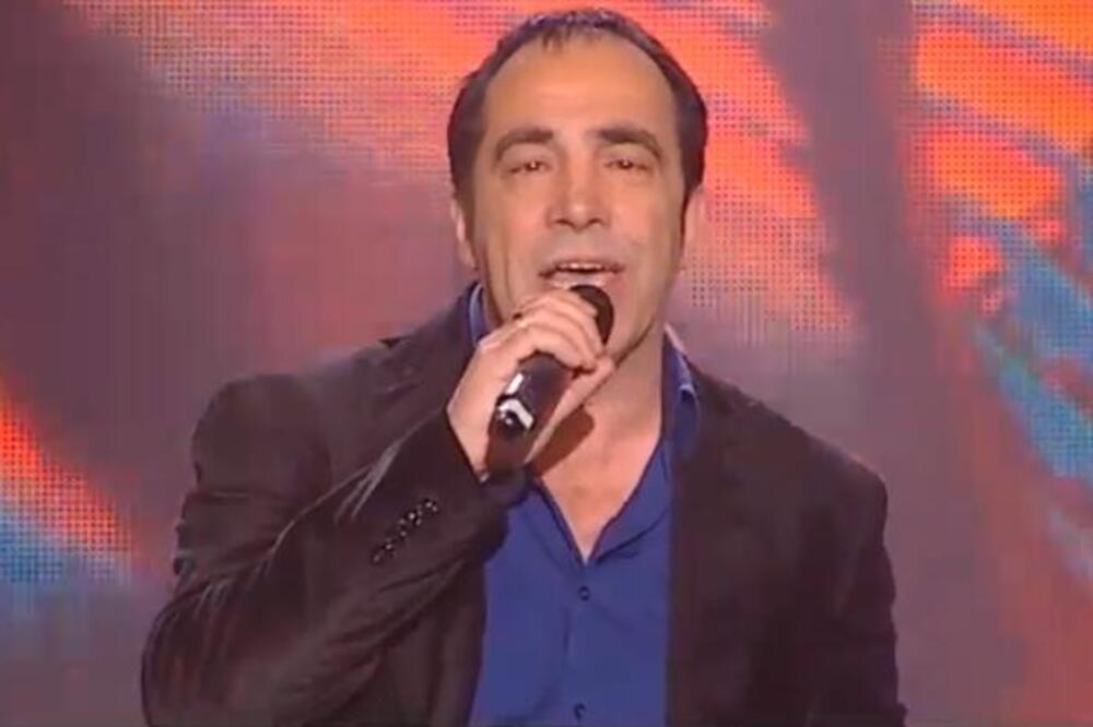 "Zvao sam je da se UDA za mene, kad ono...": Pevač bio u VEZI sa svojom ROĐAKOM! Detalji šokirali sve