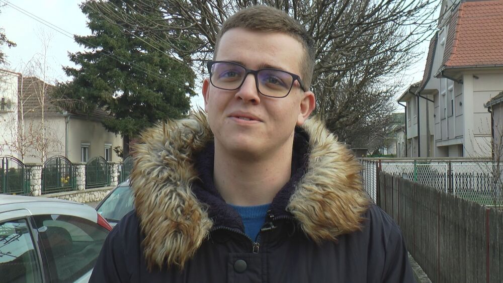 Miloš živi u garsonjeri, ali sanja velike snove