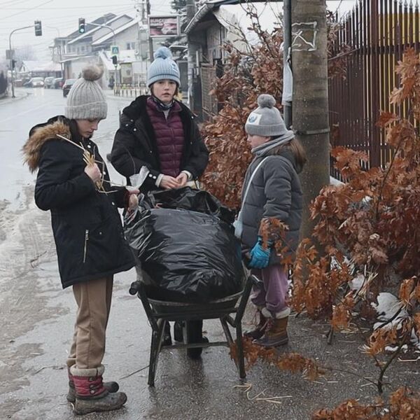 PRIČA IZ KRUŠEVCA KOJA KIDA DUŠU: 3 sestrice izgubile majku sa kojom su prodavali badnjake, a sada su odlučile...