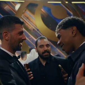 Đoković pitao Jamala za selfi: Ko ima luđu frizuru, Stefan ili Lamine? (VIDEO)