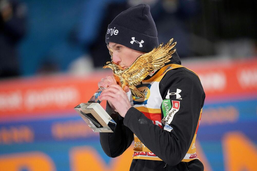 Slovenija slavi: Domen Prevc osvojio "Četiri skakaonice"!