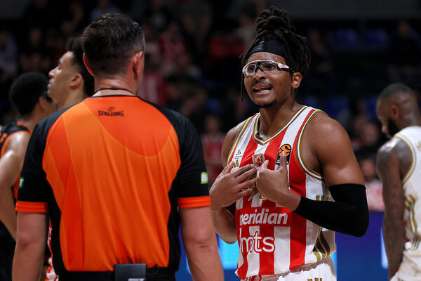 Moneke ljut: Ako kažem šta mislim, uzeće mi celu platu!