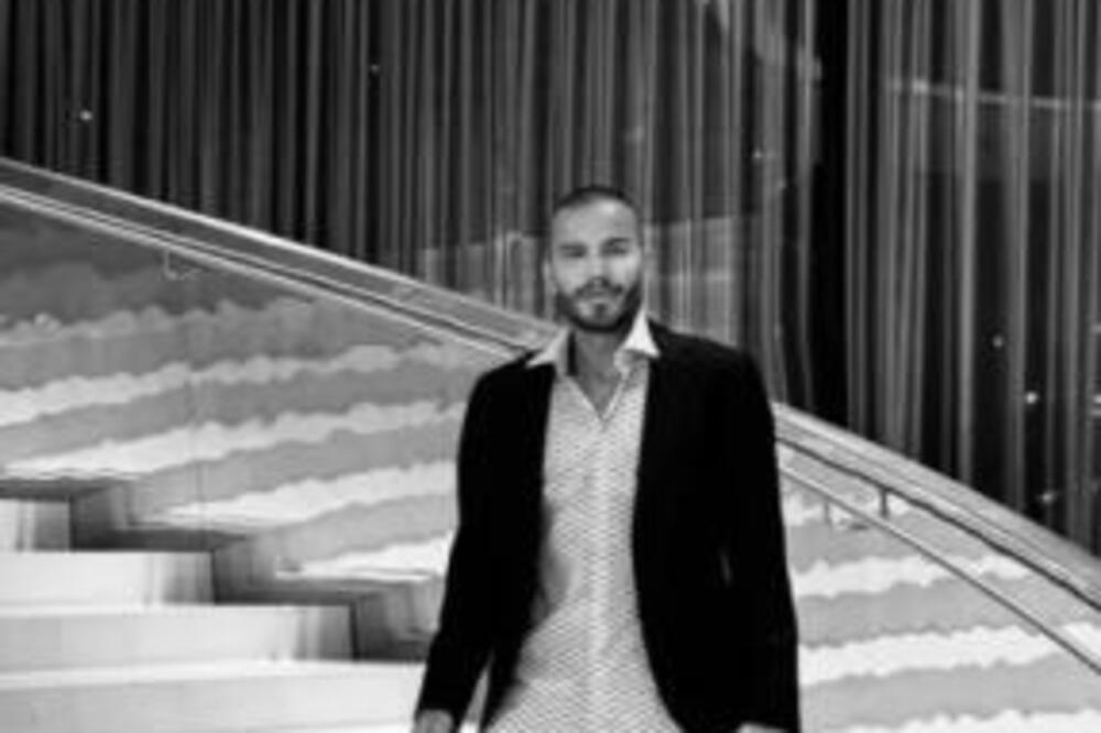 ESTRADA GA OPLAKUJE! Umro poznati frizer Maki