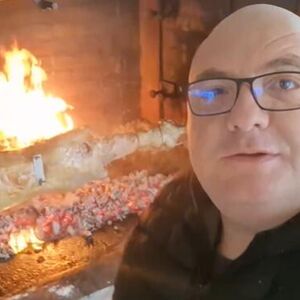 Oglasio se čuveni zmijolovac na Božić! Uputio neverovatne reči Srbima za veliki praznik, ovo morate čuti