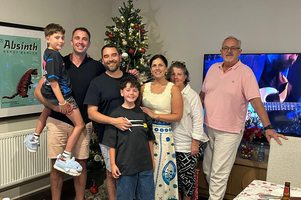 Posle velike pauze, ove godine Stefan sa roditeljima slavi Božić u dalekoj Australiji!