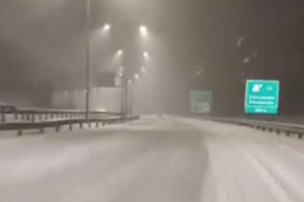 POLARNO DOBA U SRBIJI: Snimci sa puteva lede krv, putevi pretvoreni u klizališta, jedna stvar je jeziva (VIDEO)