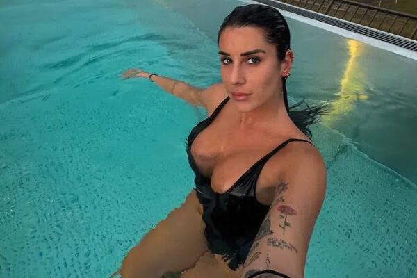 Prezgodna košarkašica stala na ludi kamen: Valentina u posebnoj "venčanici", a u ulozi kuma...