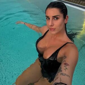 Prezgodna košarkašica stala na ludi kamen: Valentina u posebnoj "venčanici", a u ulozi kuma...