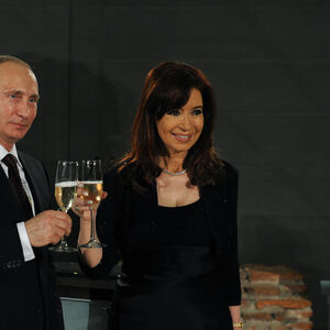 "Moskva posmatra i pije šampanjac": Ovako Belgija zamišlja Putina dok Amerika luduje oko Grenlanda!