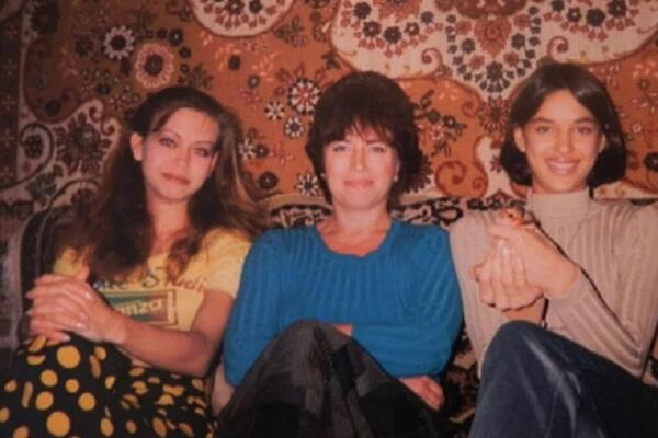 OTAC JOJ JE MUSLIMAN, MAJKA PRAVOSLAVKA Sad čestitala Božić na MATERNJEM: Više nema dileme koja vera joj je u srcu