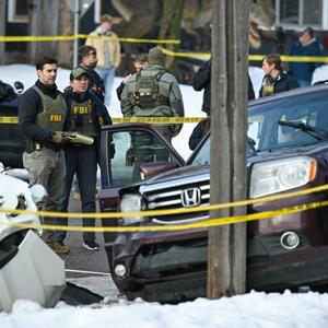 DEVOJČICA (7) UPUCANA U GLAVU, UBIO JOŠ PETORO! Stravični detalji pucnjave u SAD - rešetao na 3 lokacije